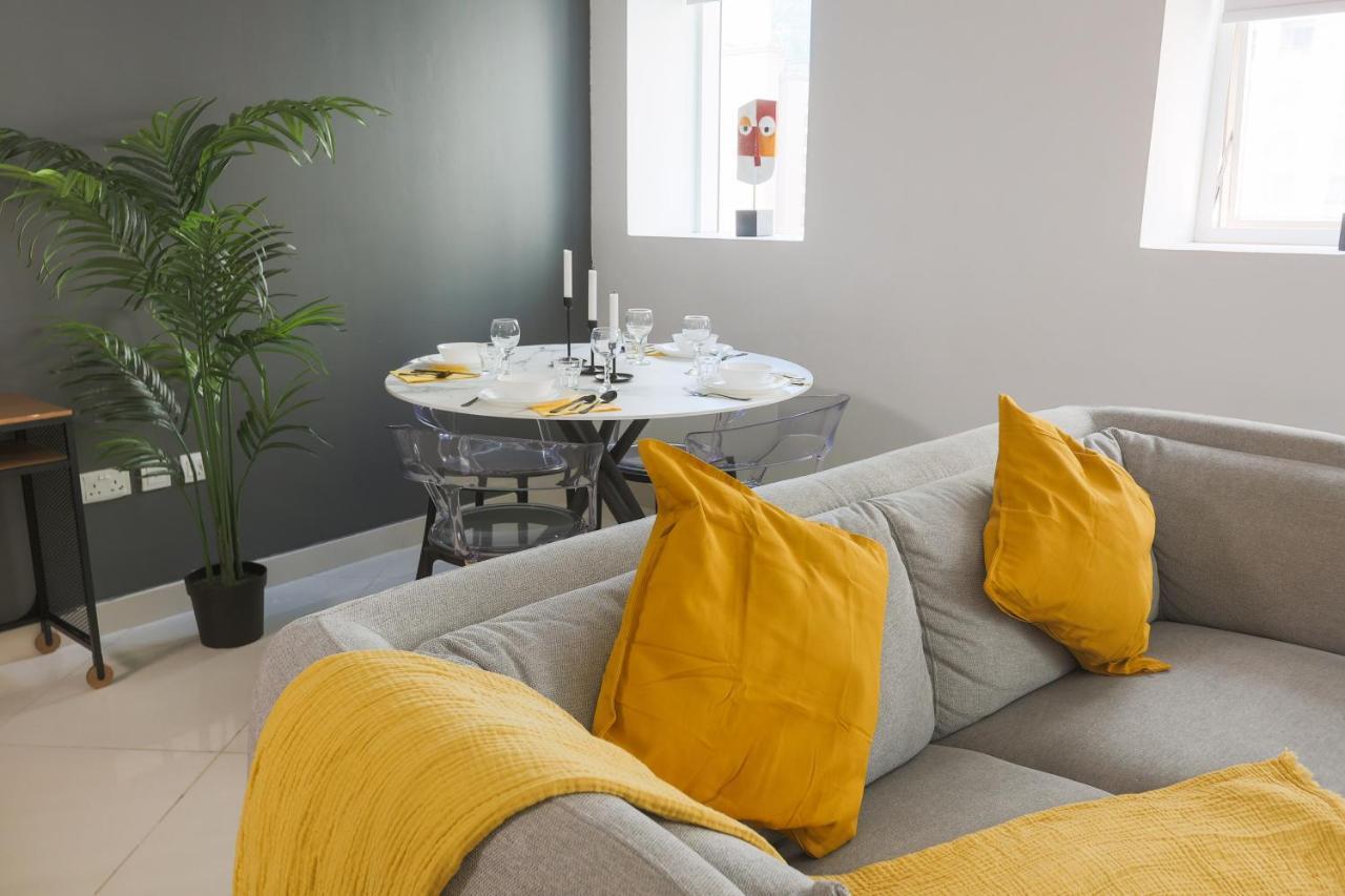 Enticing Space With Marina View Near The Beach! Dubaj Kültér fotó